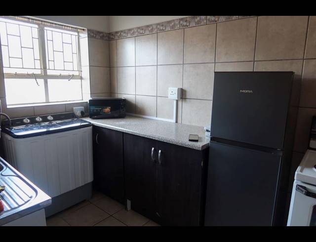 2 BEDROOM PROPERTY TO RENT IN DIE BULT